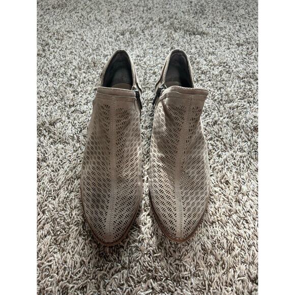 Vince Camuto Perforated Suede Booties Clorieea size 10. - Picture 1 of 8